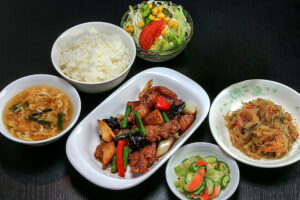 鶏肉のピリ辛炒めランチ